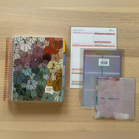 New Erin Condren 2026 Plannner - Picture 2 of 12